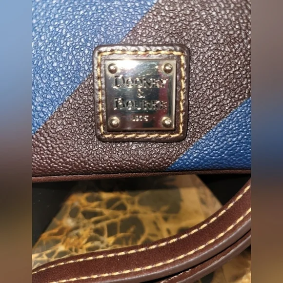 Dooney & Bourke wristlet brown and blue - Picture 8 of 8